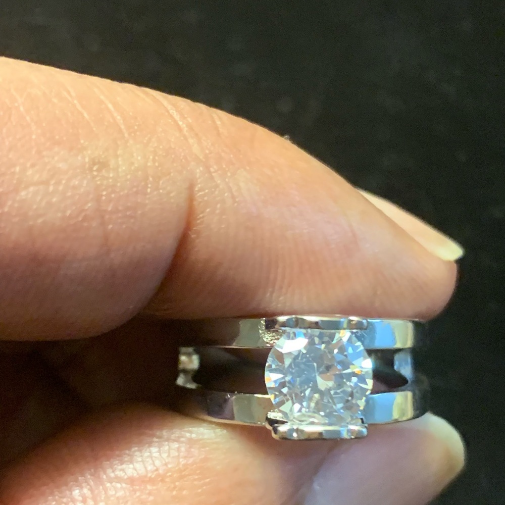 Engagement Ring - Picture 2 of 4